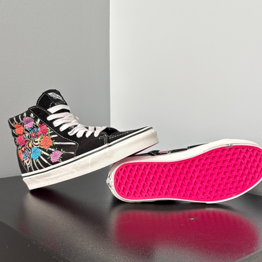 Vans High-Top Black Canvas Sneakers with Floral Embroidery and Pink Sole
